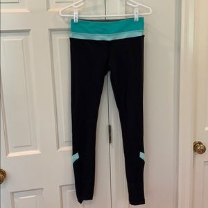 Lululemon Black and Green Leggings Size 4